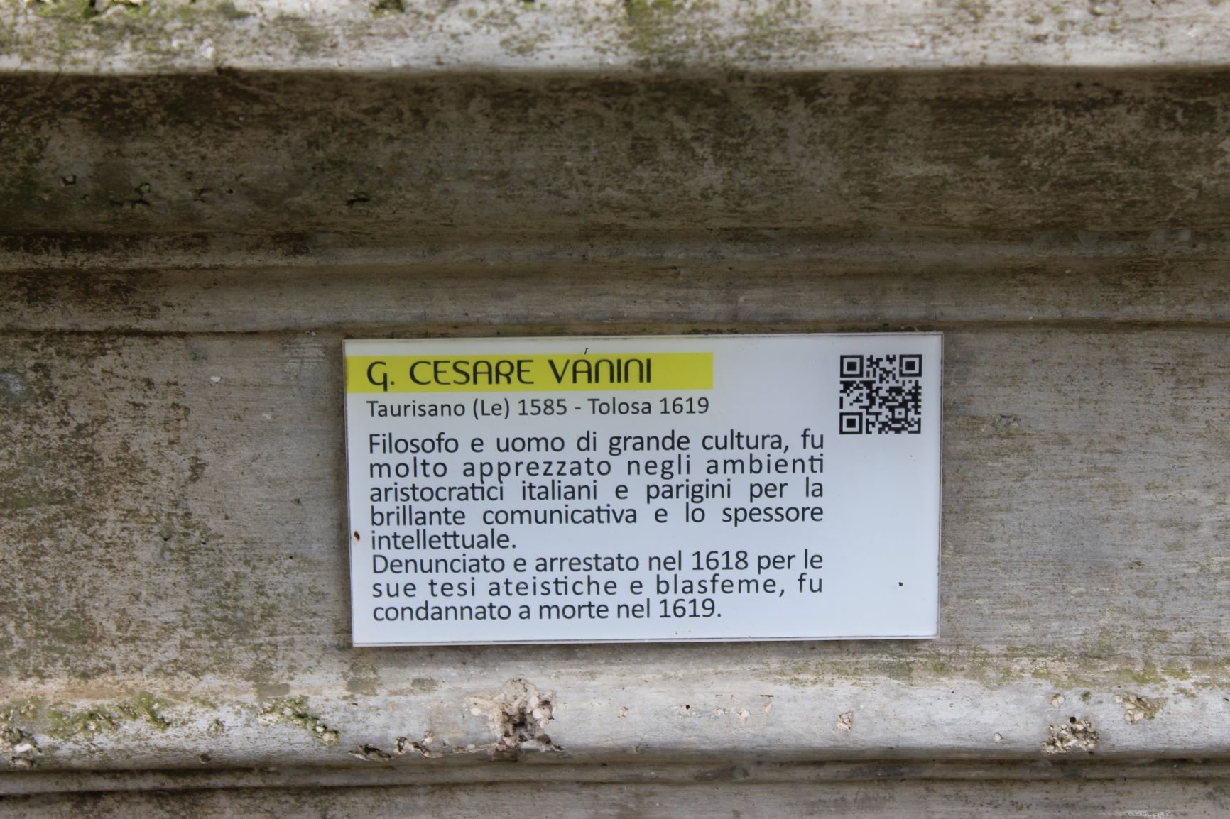 Giulio Cesare Vanini's bust, Lecce (3).JPG